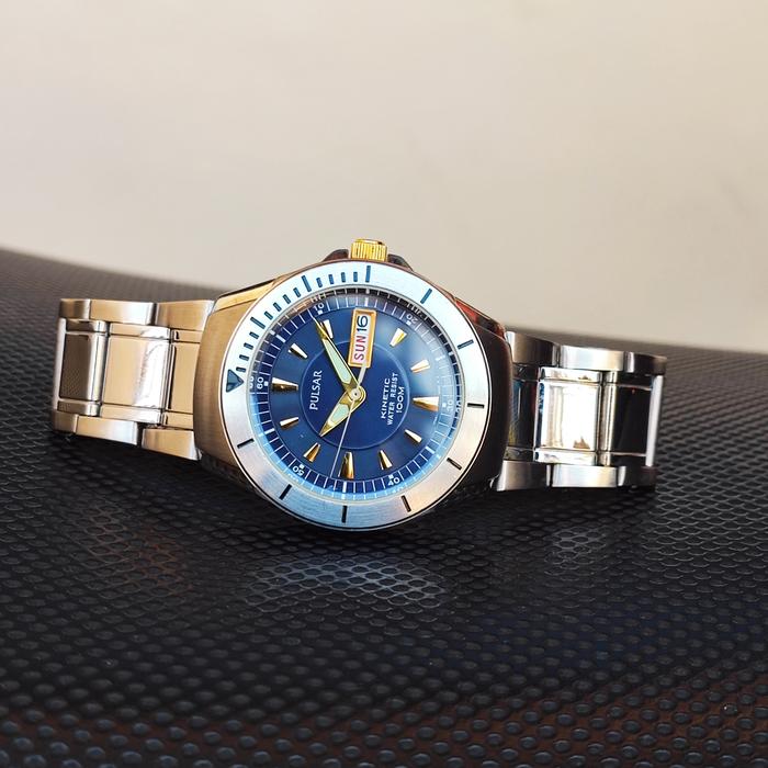 Jam tangan Pulsar kinetik blue dial