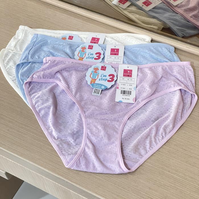 Wacoal Bloom Step 3 Junior Midi Panty TP 3531 Katun Celana Dalam Remaja