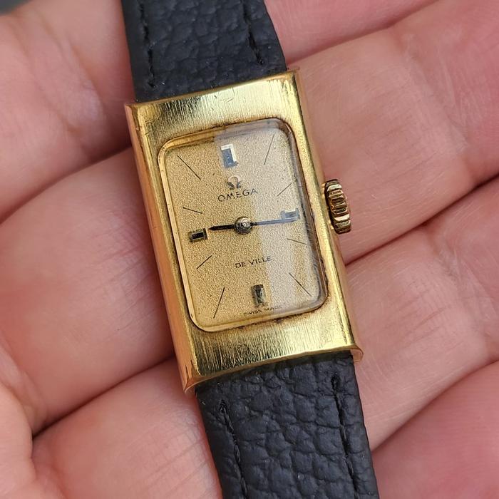 Jam omega deville tank full ori