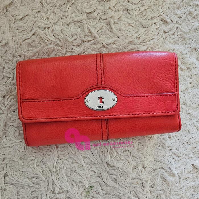 VGC Fossil Maddox Trifold Flap Clutch Long Wallet Red - Defect