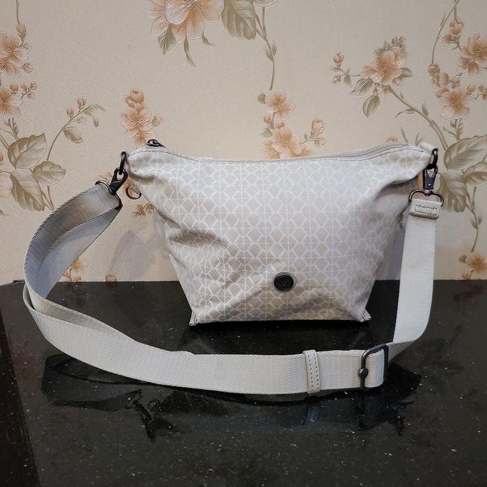 tas wanita selempang kliping
