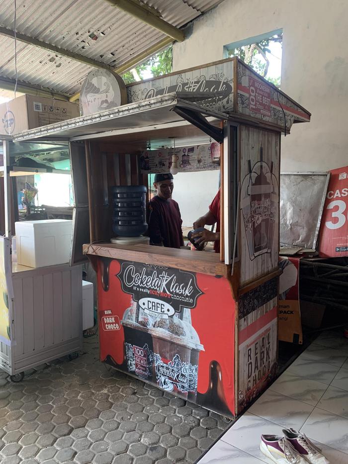 Rombong Coklat Klasik Bekas
