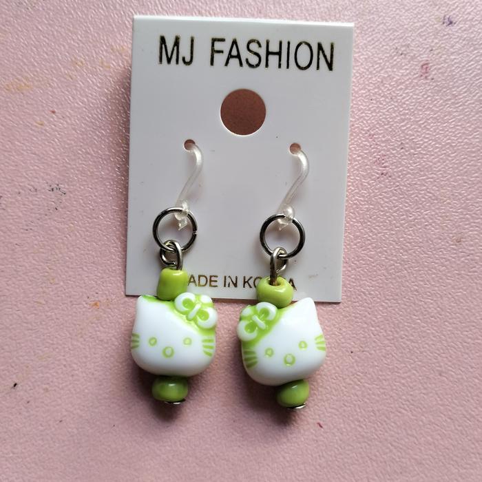 Anting kait plastik kitty