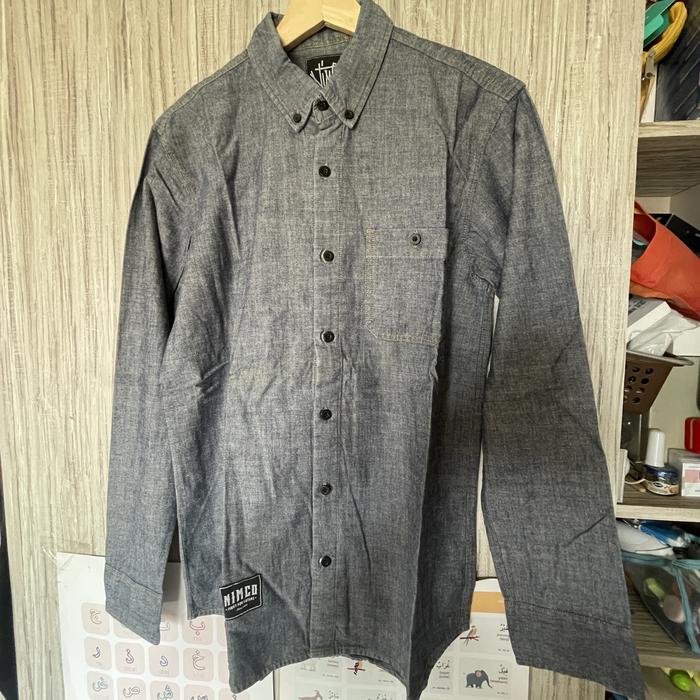 kemeja nimco washed denim koleksi pribadi bukan thrifing size M lengan panjang