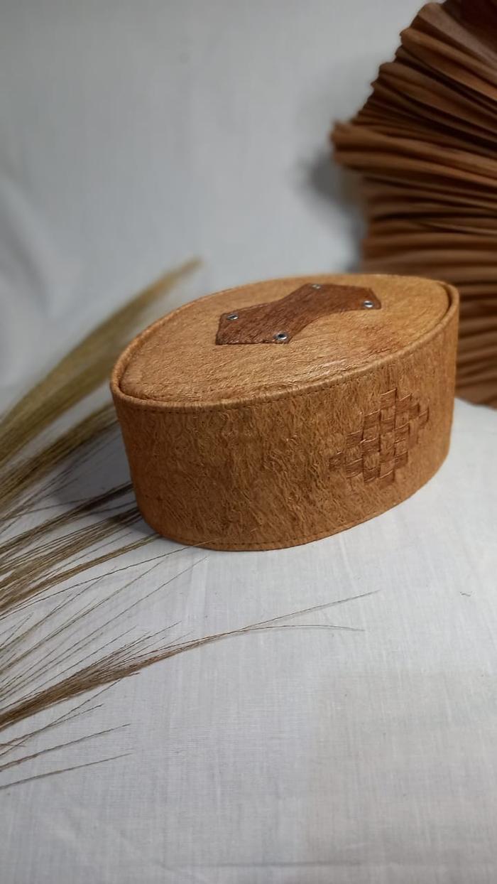 Peci Kulit Kayu Waru Asli Handmade Tinggi 10 Cm Kopiah Asli Kayu Honai