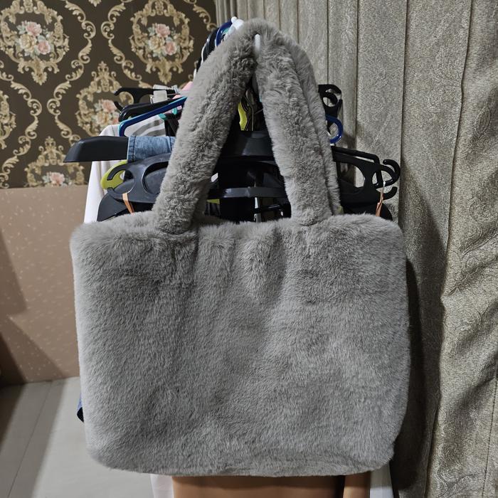 tas cangklong bulu shoulder bag hnm original