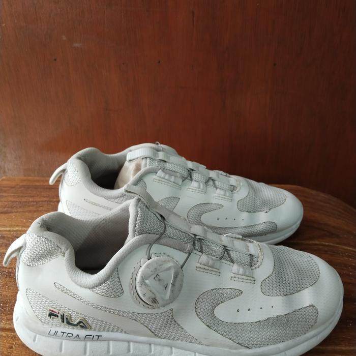 Sepatu Anak Second Original Fila BOA White Size 34/21,5cm