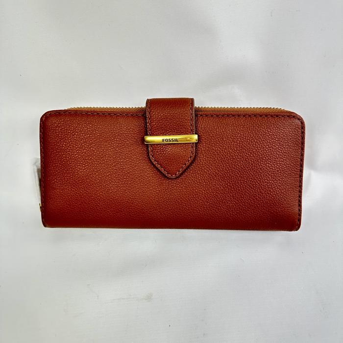 dompet wanita fossil bryce clutch medium brown bc