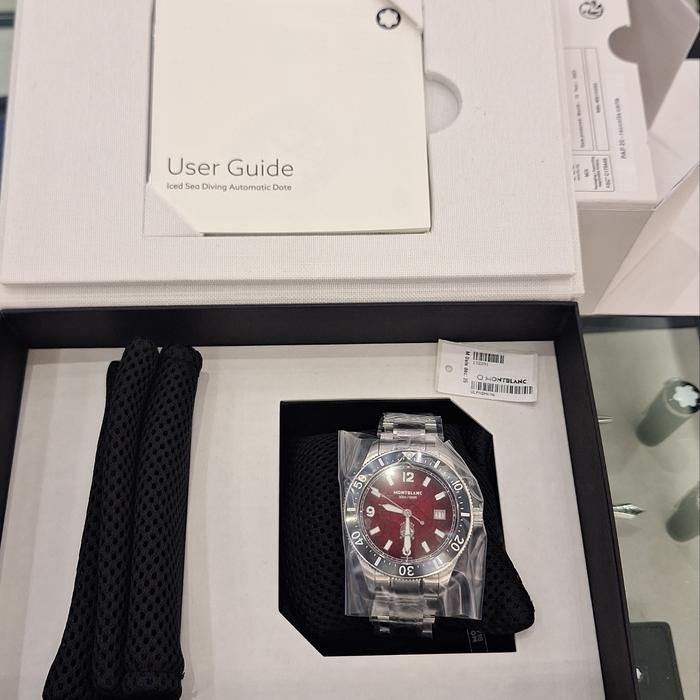 MONTBLANC Watch ICED SEA AUTOMATIC DATE Red Dial Crystal Stainless Jam Kaca Merah