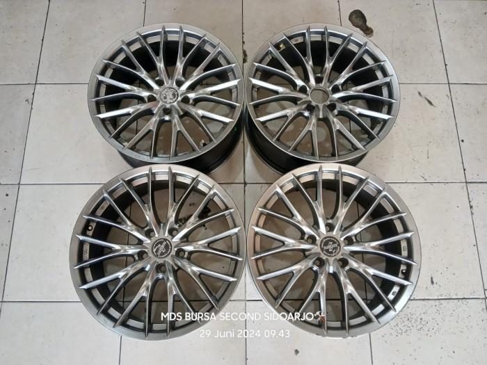 Velg Mobil Bekas Ring 18 Lubang 5 FABULOUS R18X8 5X114,3 ET40