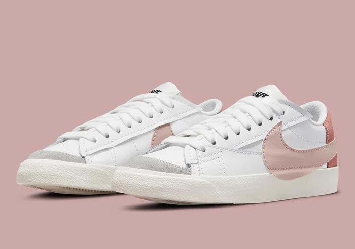 SEPATU SNEAKERS WOMENS NK W BLAZER LOW `77 JUMBO white pink