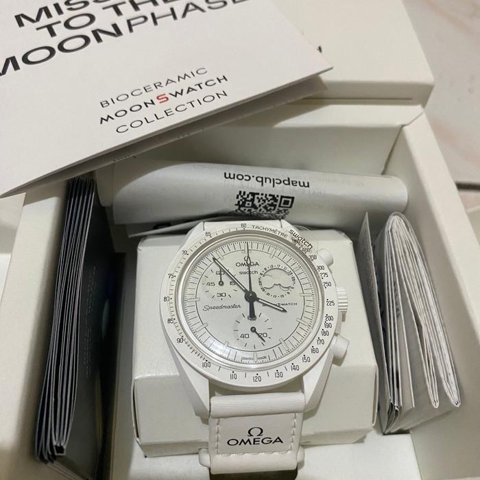omega Swatch Moonphase Snoopy White