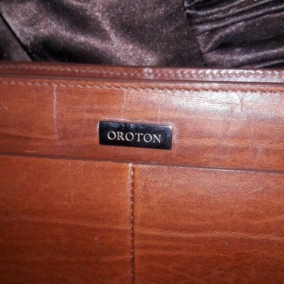 Classy OROTON Original Shoulder bag