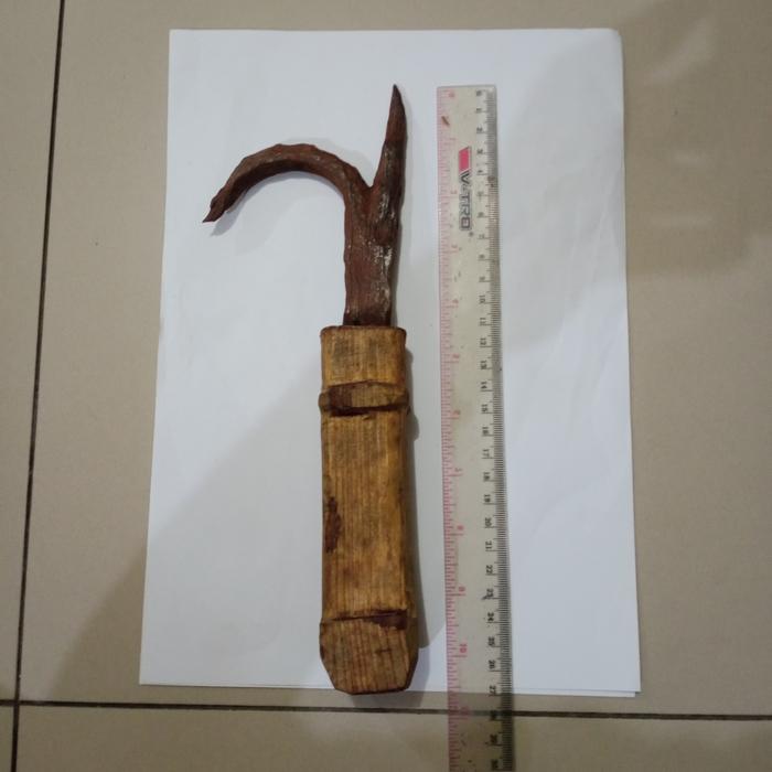 Tombak nenggala temuan singosari