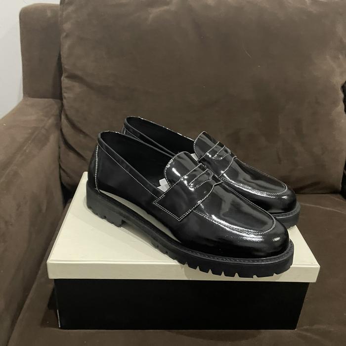 jovem studio sepatu formal pria