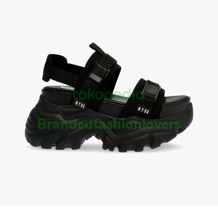 Steve Madden Black Sandal
