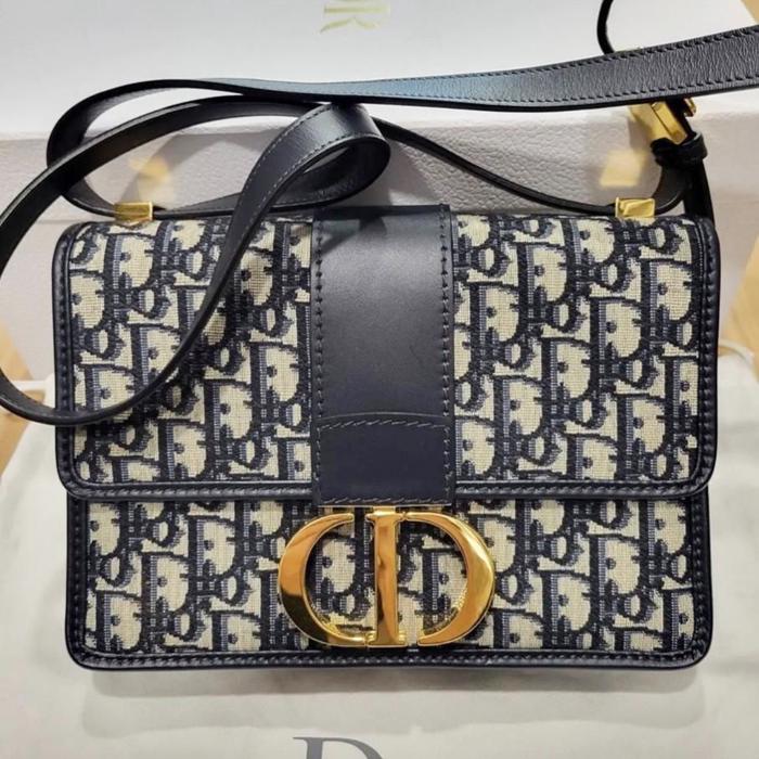 BNIB Dior 30 Montaigne Navy Oblique Bag