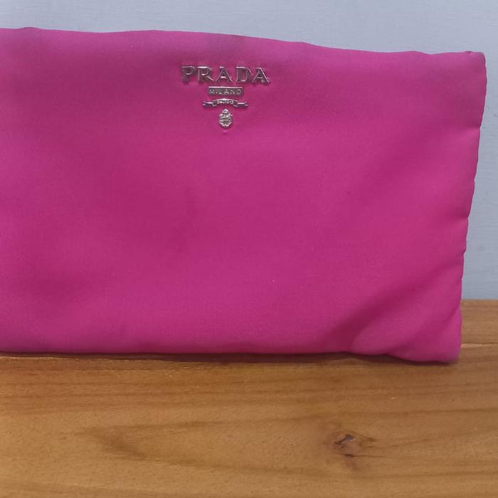 dompet prada pink fuschia preloved