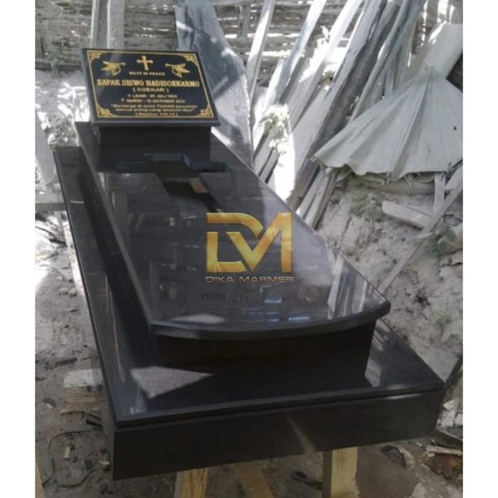 Kijing Makam Kristen Bahan Granit Hitam