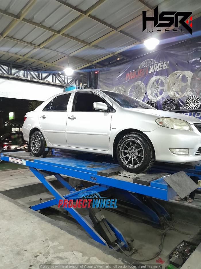 Paket promo special velg dan ban mobil ring 15 untuk mobil vios soluna corolla SHINJUKU HSR R15X7/8 