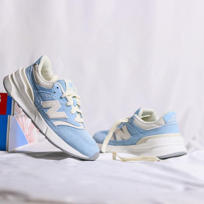 Sepatu Wanita New Balance 997R Iced Blue Original