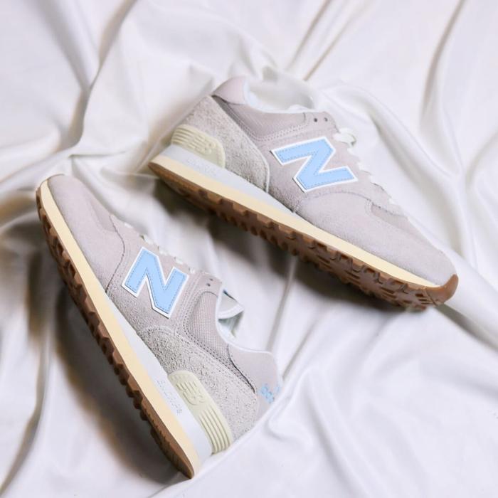 sepatu sneakers pria new balance 574 MOCA/Beige/blue sky original