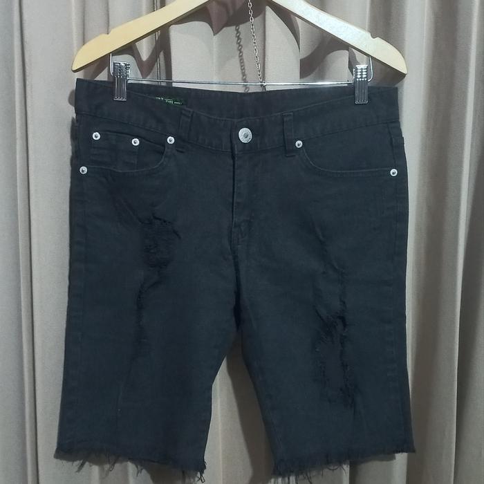 Thrift Celana pendek jeans Merk B.J jeans second branded
