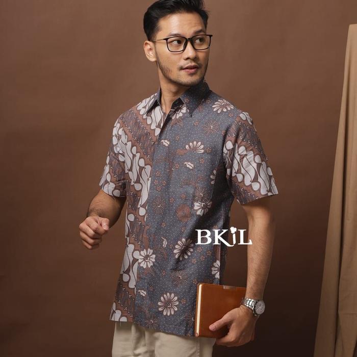 BKiL hem batik shanum atasan kemeja batik pria cowok lengan pendek motif parang dan bunga warna abu 