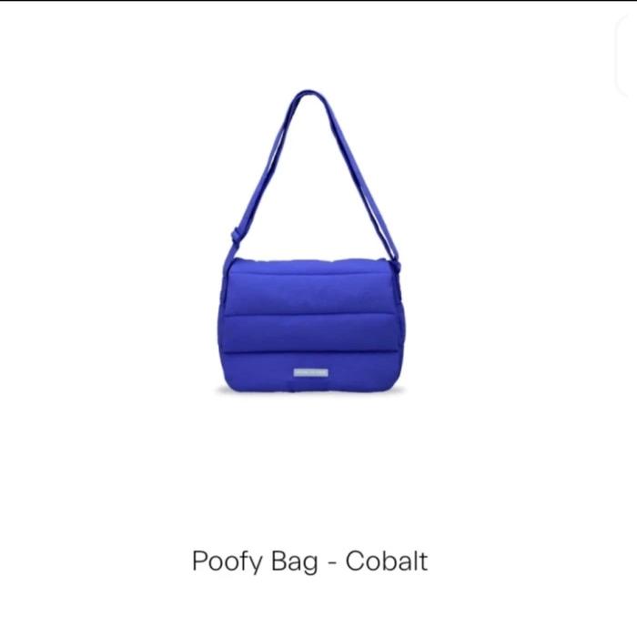 beyond the vines poofy bag - tas BTV selempang nilon cobalt original