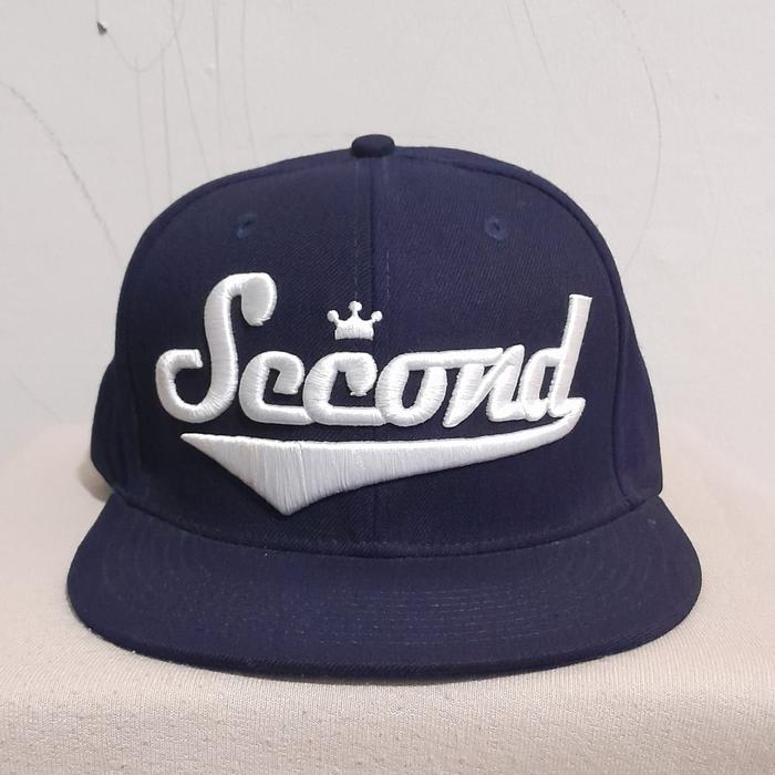Topi snapback snap back 3 three second original. biru. bordir. Kondisi baru. Test pake aja. Super ra