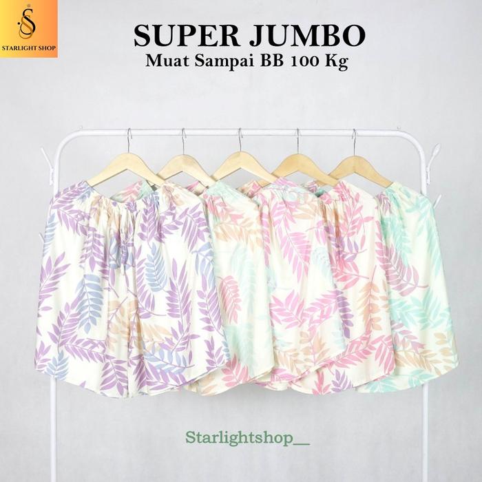 Celana Pendek Wanita Jumbo / Celana Pendek Wanita Selutut / Motif Leaf
