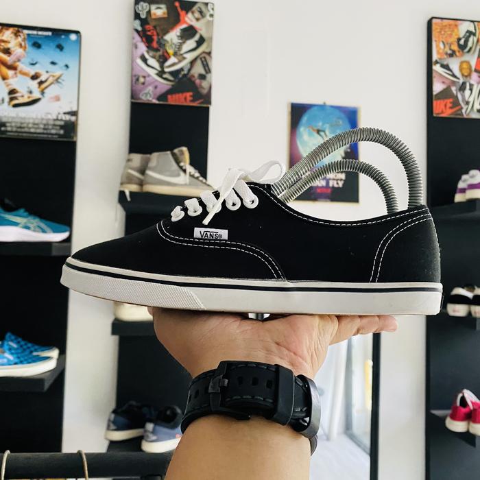 Vans Authentic Lo Pro Black-True White Women