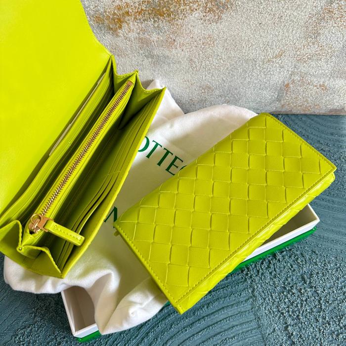 Bottega Flap Long Wallet Kiwi