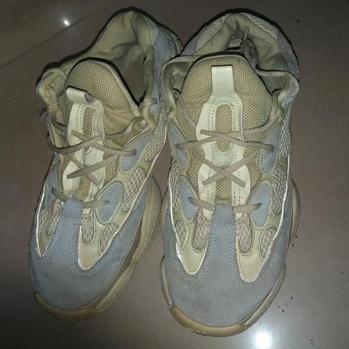 Sepatu Adidas Yeezy 500 Putih Abu import second bekas