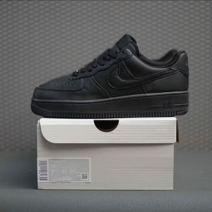 SEPATU SNEAKER AF1 TRIPLE BLACK PRIA WANITA / AF1 HITAM
