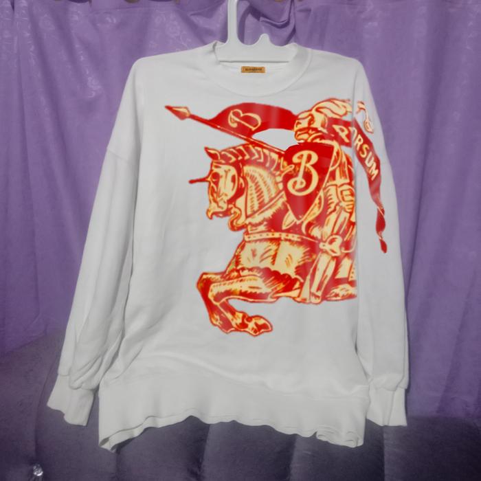 crewneck burberry big logo