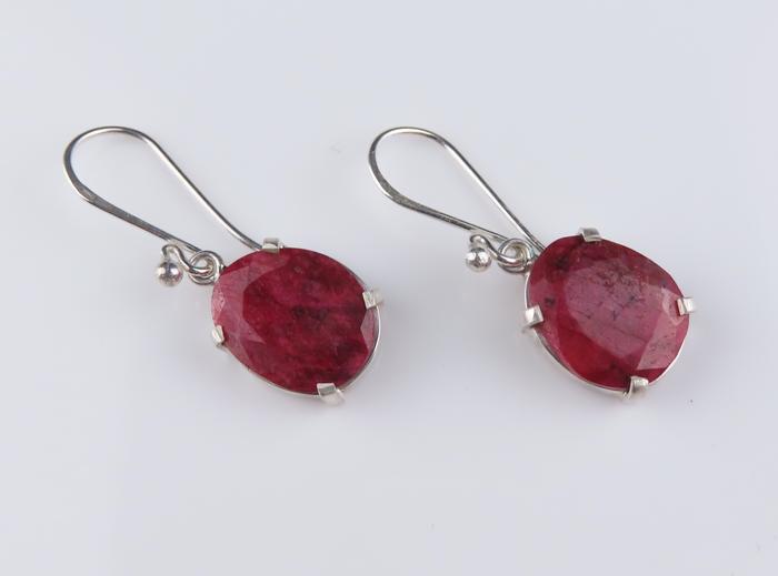 Anting Perak, Permata Ruby , Anting Permata Ruby
