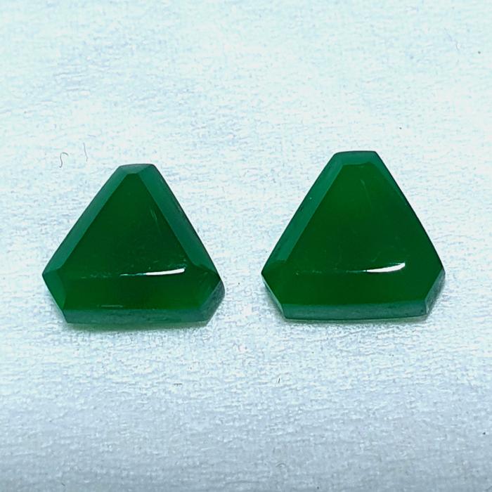 RARE ITEM PAKET BORONGAN 2 PCS + BONUS BACAN NATURAL GREEN CHALCEDONY IJO GARUT DARSON TRIANGLE CUT 