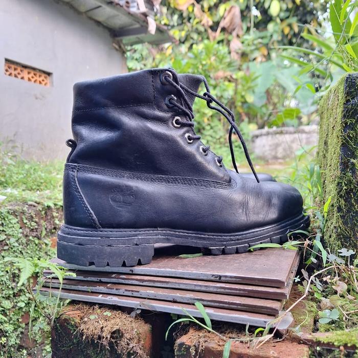 boots Timberland glossy black 40