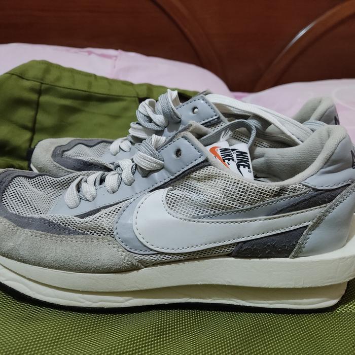 sepatu Nike Sacai no 40 original dus
