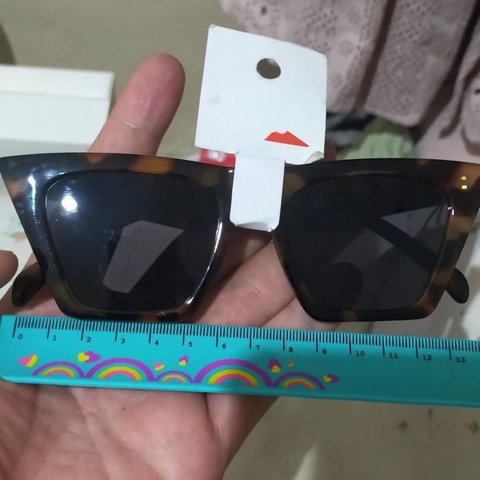Kacamata hitam  H M ORI fesyen