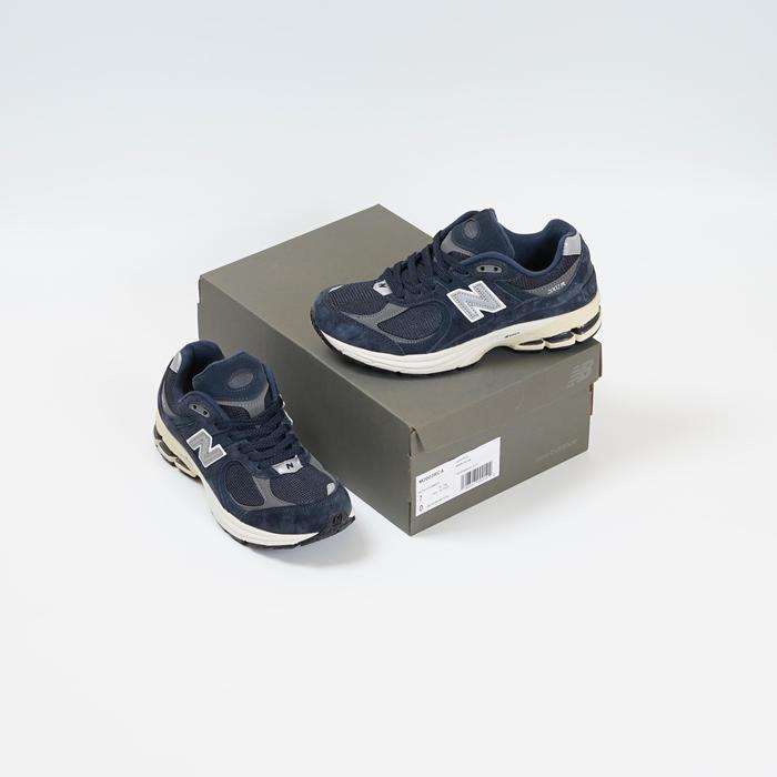 Sepatu Sneaker NB 2002R Eclipse Castlerock