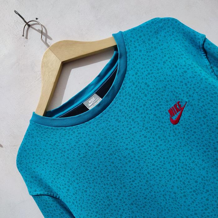 Crewneck Nike Biru Tosca Motif