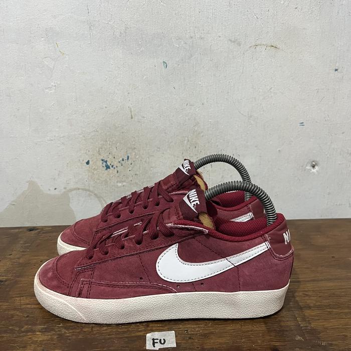 Sepatu second ori nike blazer low prm suede size 36