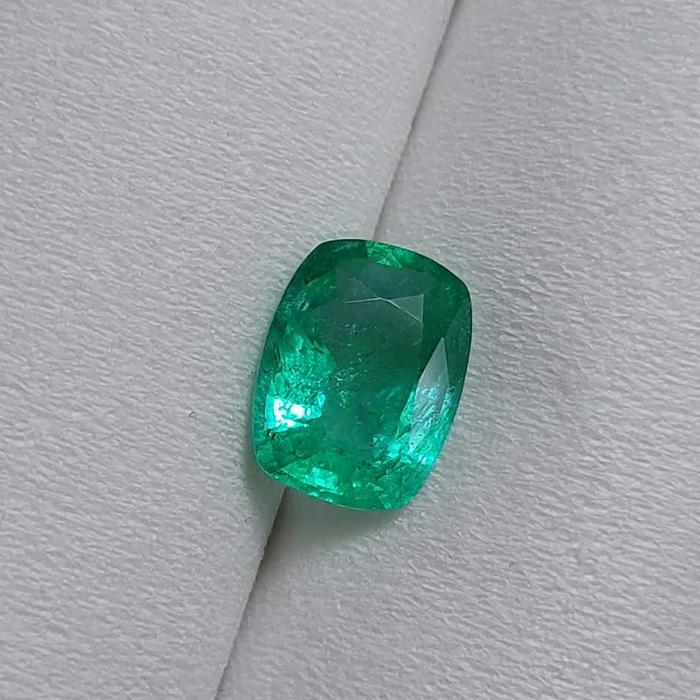 natural emerald rusia(jamrud rusia) top hq plus memo GRi