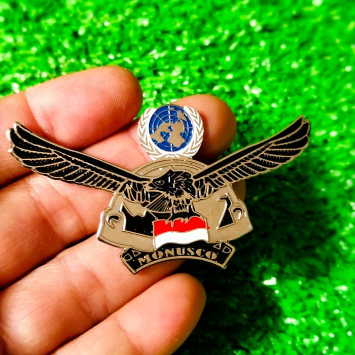 Pin Custom Sepuh Emas/Perak