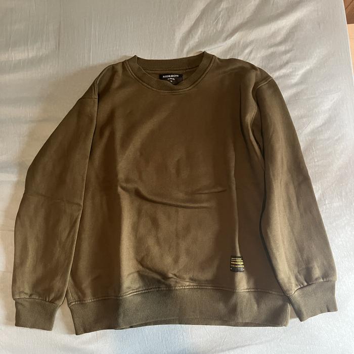 Crewneck polos olive green hijau not h&m uniqlo zara pull & bear