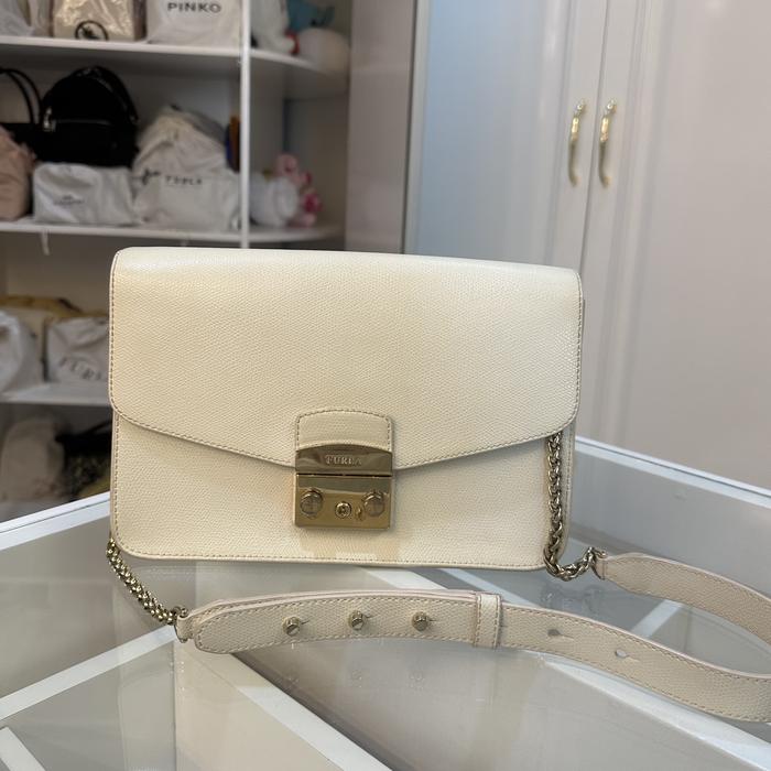Furla Authentic Metropolis Shoulder Bag White Sling Shoulder Bag Tas Branded Preloved