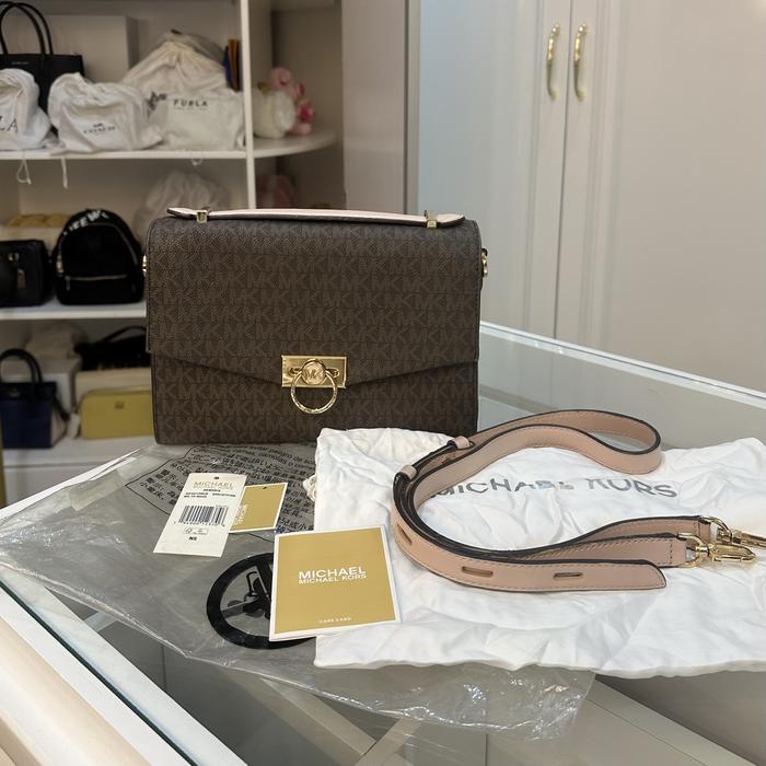 Michael Kors Authentic MK Hendrix Medium Leather Messanger Sling Bag Brown Branded Preloved
