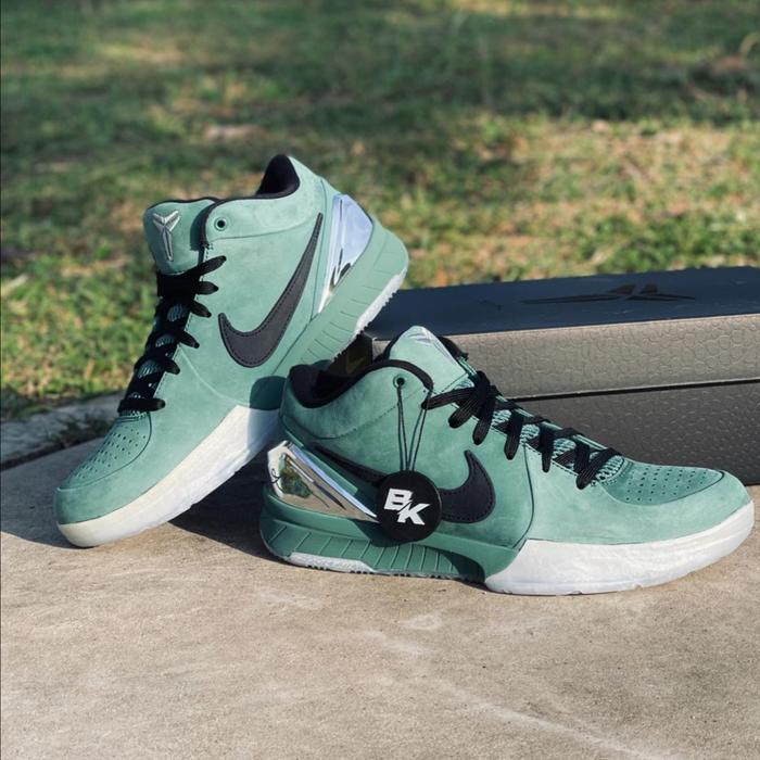 NIKE KOBE 4 PROTRO GIRL DAD